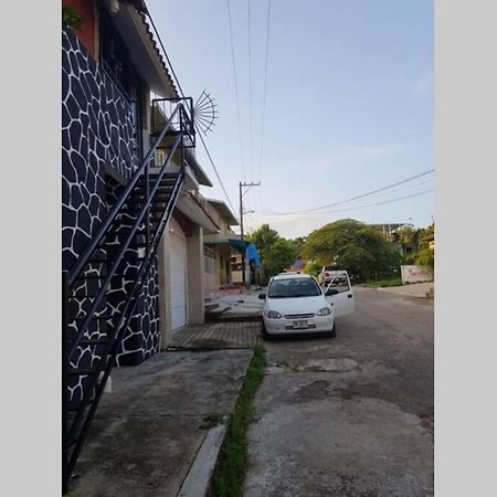 Depto. Maia: A/C, Agua Caliente, Wifi, Tv, Cable. Apartman Palenque Kültér fotó