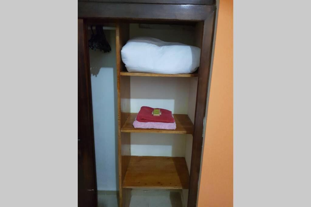 Depto. Maia: A/C, Agua Caliente, Wifi, Tv, Cable. Apartman Palenque Kültér fotó