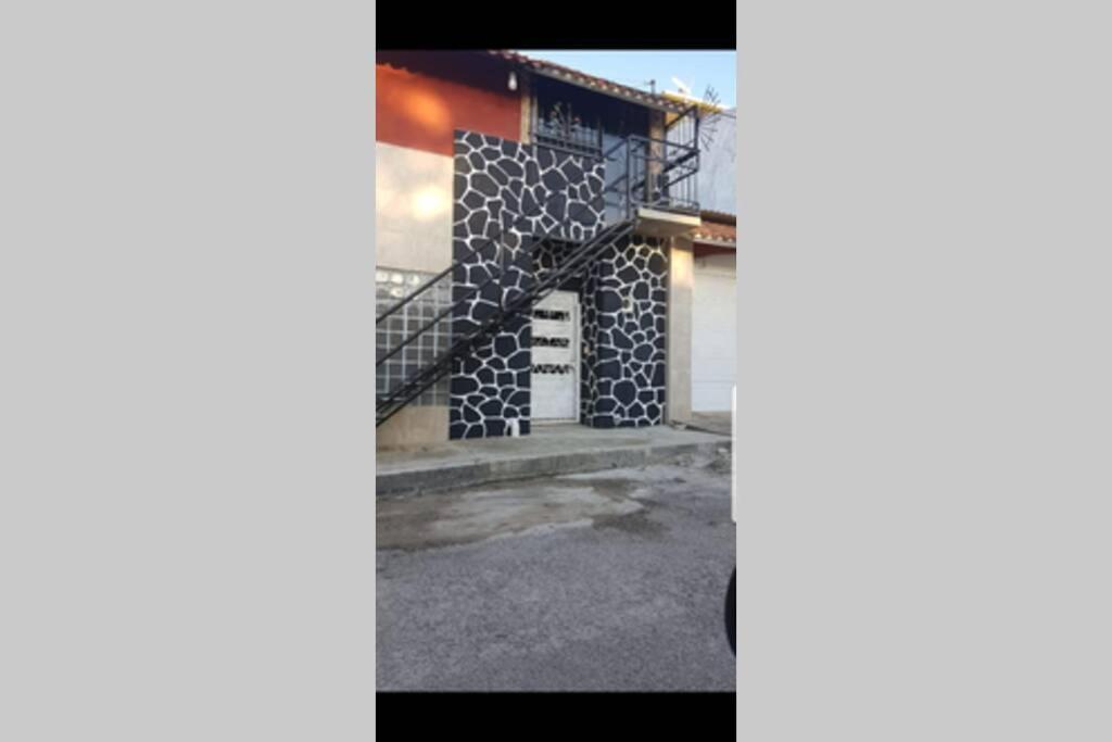 Depto. Maia: A/C, Agua Caliente, Wifi, Tv, Cable. Apartman Palenque Kültér fotó